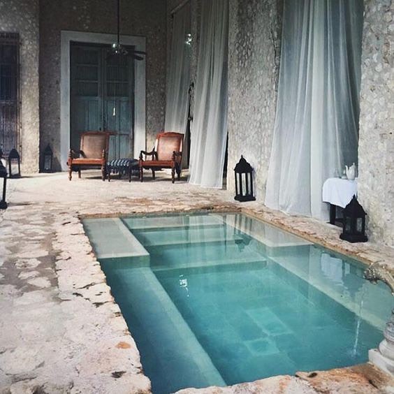 مسبح عام – المدينة